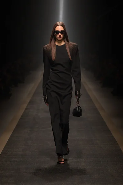 Look 8
